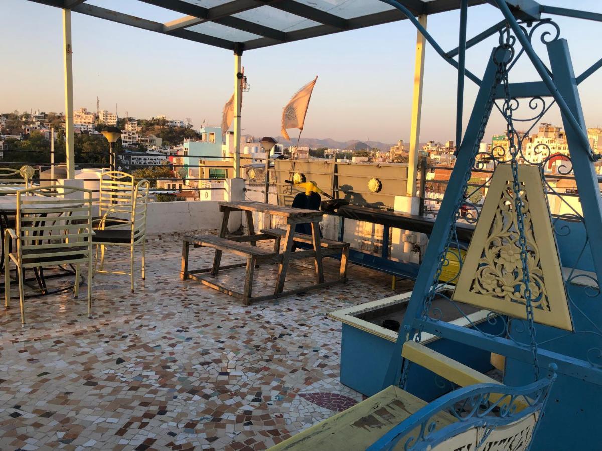Whereabout Hostel Udaipur Ngoại thất bức ảnh