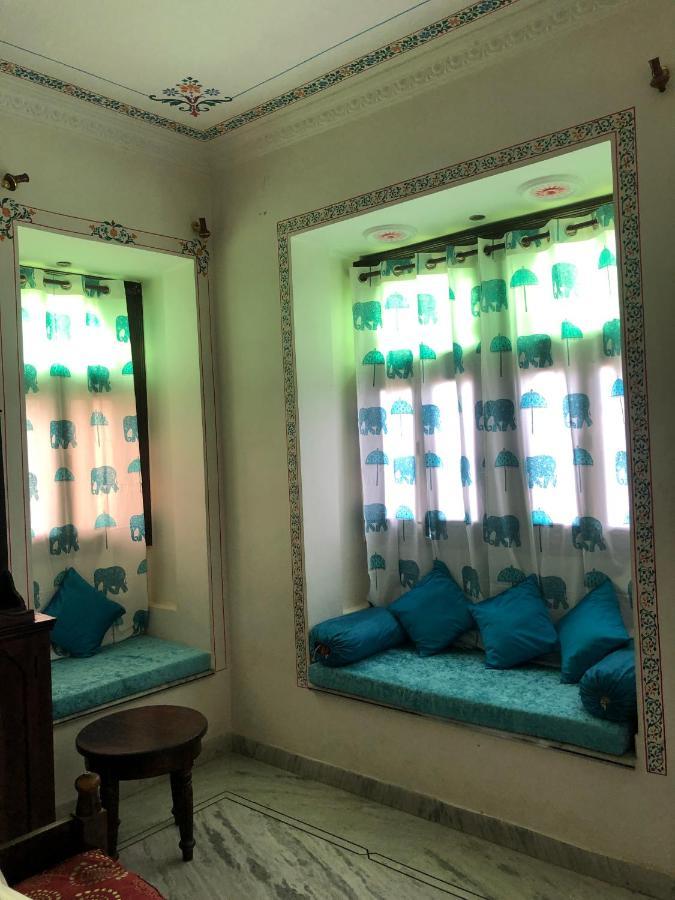 Whereabout Hostel Udaipur Ngoại thất bức ảnh