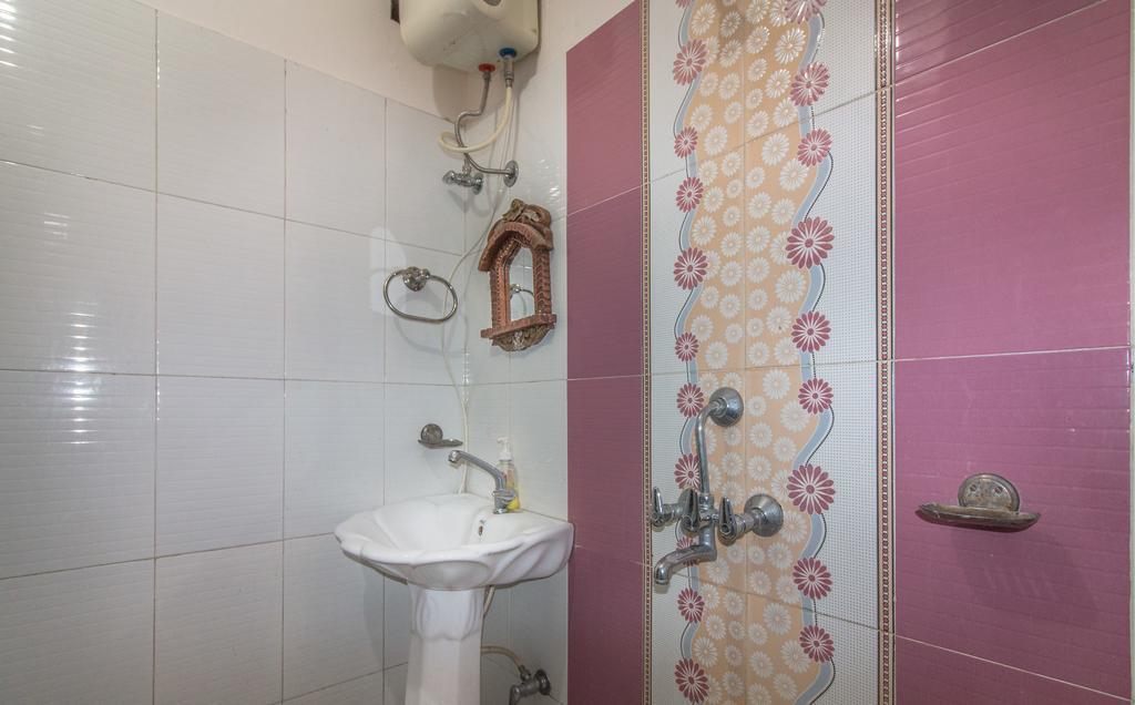 Whereabout Hostel Udaipur Ngoại thất bức ảnh