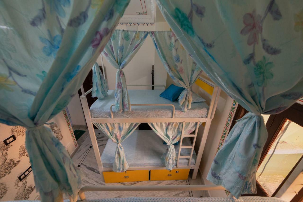 Whereabout Hostel Udaipur Ngoại thất bức ảnh